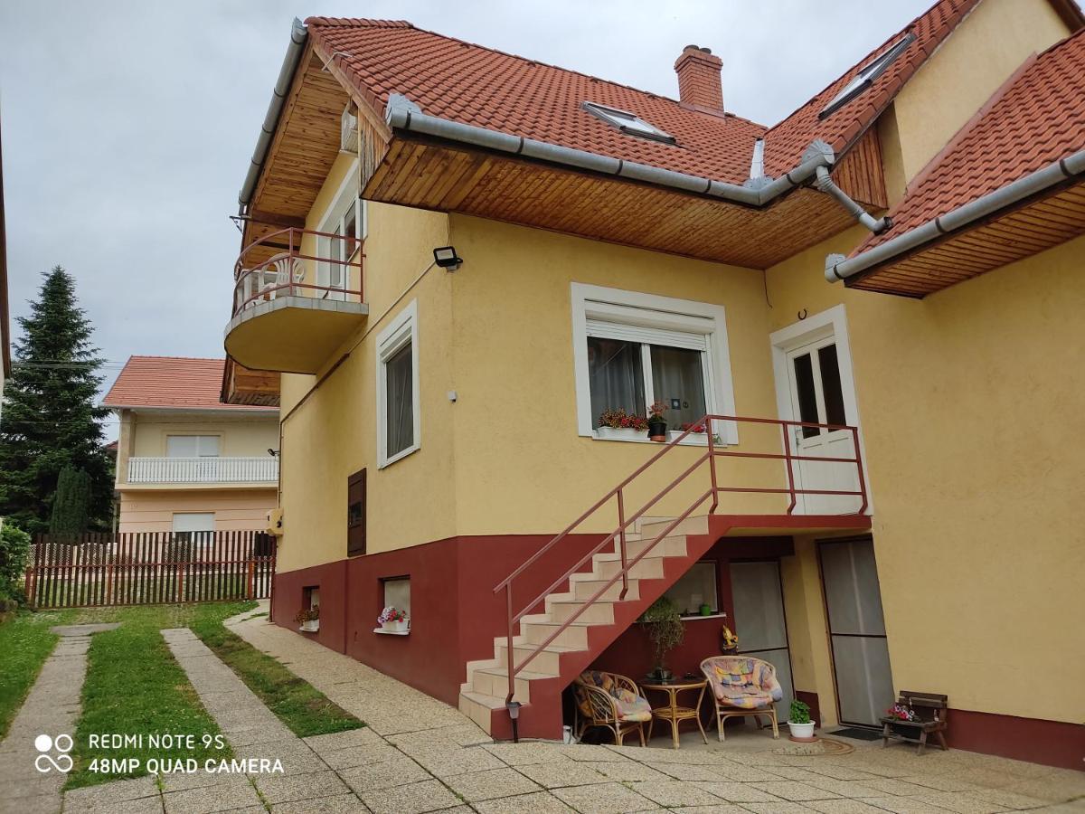 Fox Apartmanok Hévíz المظهر الخارجي الصورة