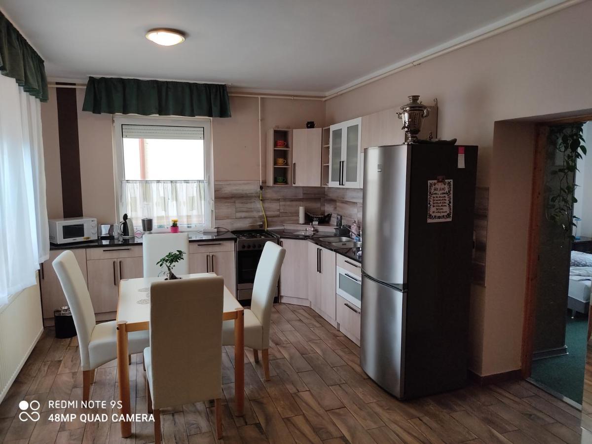 Fox Apartmanok Hévíz المظهر الخارجي الصورة