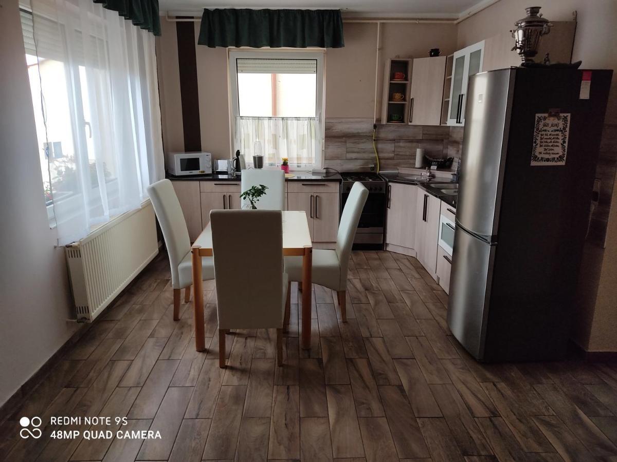 Fox Apartmanok Hévíz المظهر الخارجي الصورة
