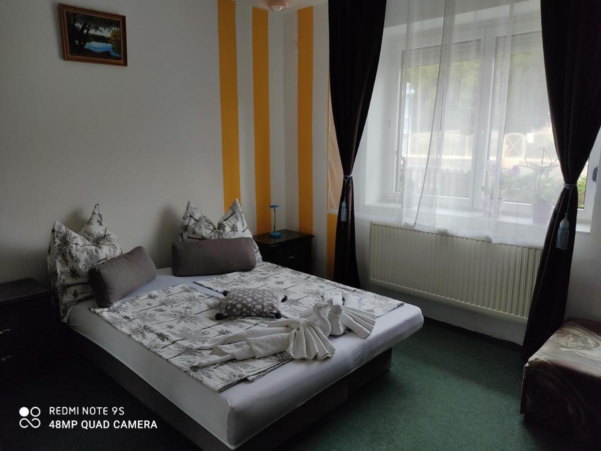 Fox Apartmanok Hévíz المظهر الخارجي الصورة