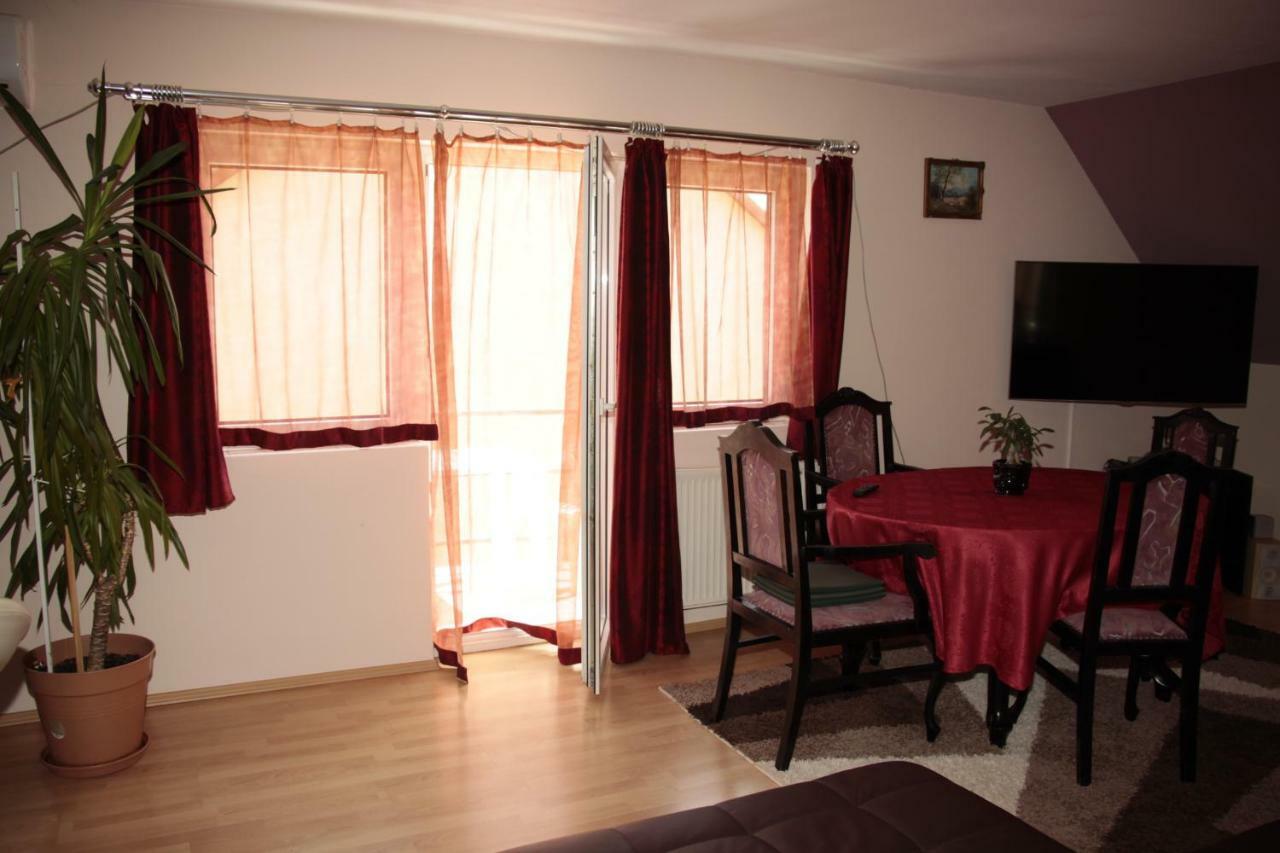 Fox Apartmanok Hévíz المظهر الخارجي الصورة